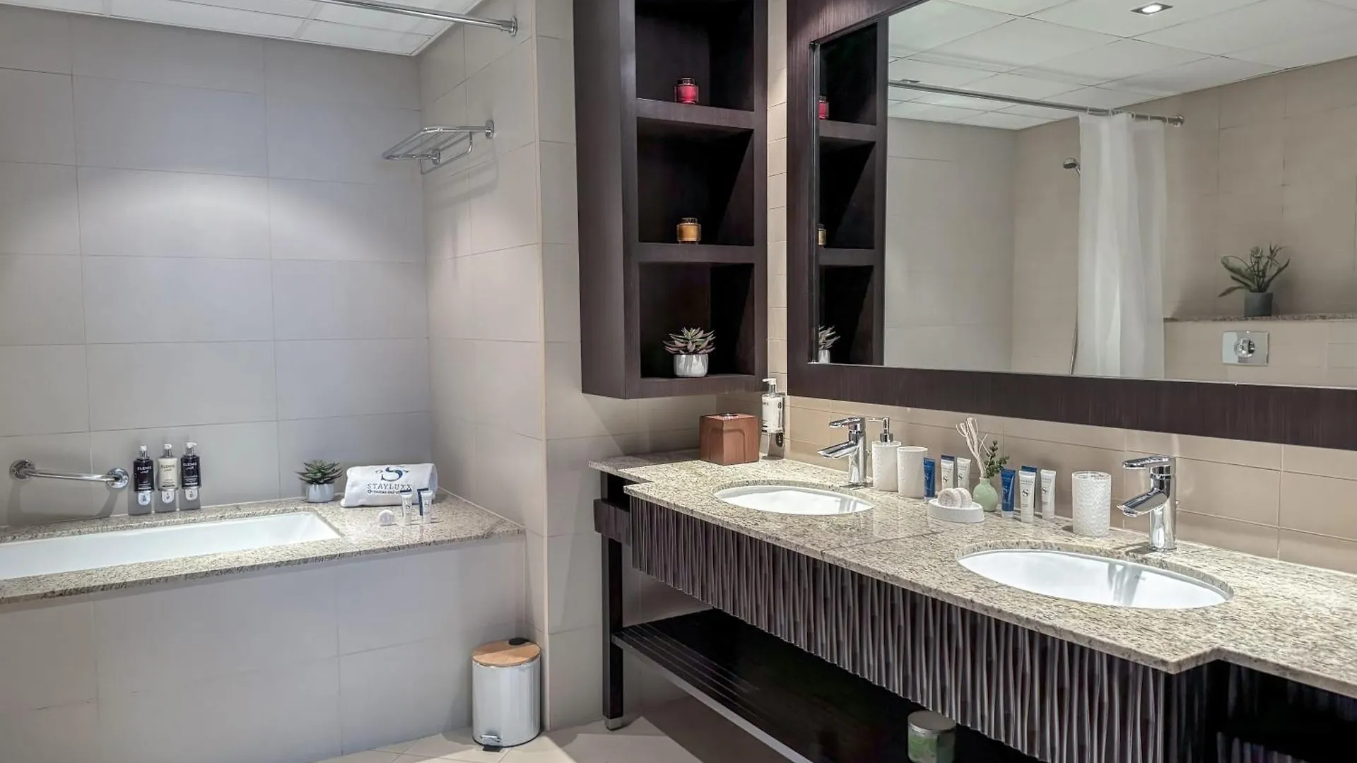 Picture-Perfect 2Br Apartment With Burj View Dubai United Arab Emirates