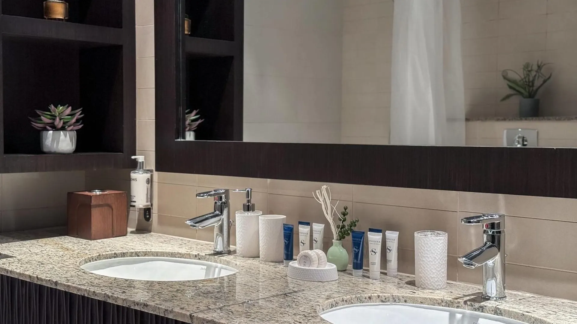 Picture-Perfect 2Br Apartment With Burj View Dubai United Arab Emirates